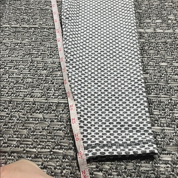 Scrunched Butt Leggings Grey & White - Picture 8 of 10